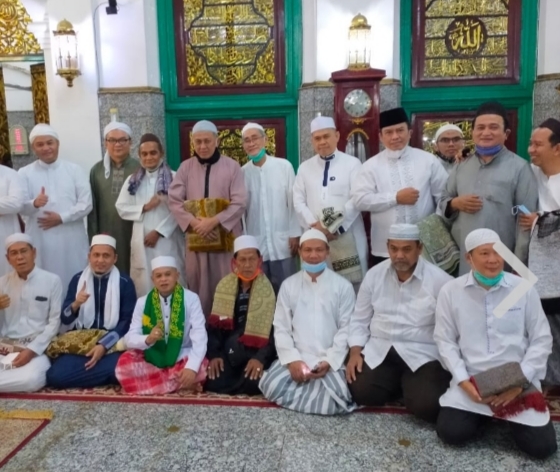Warga Palembang Tetap Salat Idul Fitri, Pengurus Masjid Agung: Kami Tidak Bisa Menolak
