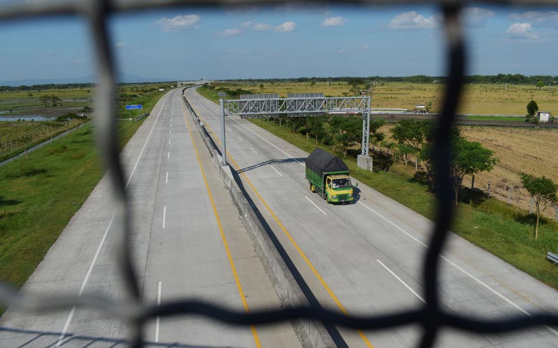 Tol Trans Jawa Ruas Ngawi-Kertosono Sepi  - Bagian 1