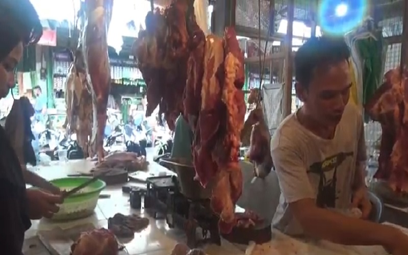 title Jelang Idul Fitri, Harga Daging di Kota Palangkaraya Mulai Naik Jelang Idul Fitri, Harga Daging di Kota Palangkaraya Mulai Naik