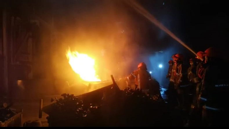 Pabrik Terbakar Hebat, PT Pindad Segera Beri Keterangan 