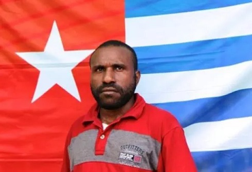 title Victor Yeimo, Buron Kasus Rasisme Papua Ditangkap di Sebuah Kios Victor Yeimo, Buron Kasus Rasisme Papua Ditangkap di Sebuah Kios