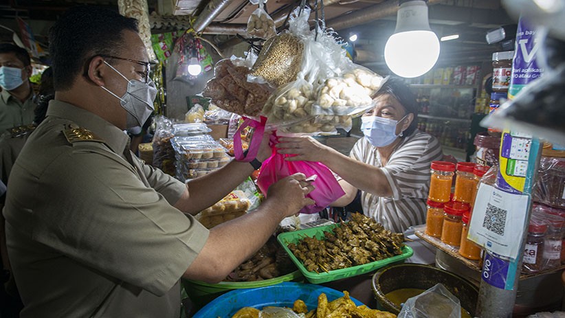 Gubernur Anies Baswedan Cek Harga Sembako di Pasar Mayestik - Bagian 2