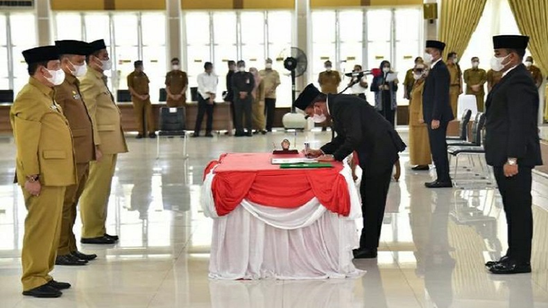 Edy Rahmayadi Lantik 8 Pejabat Eselon II Pemprov Sumut, Ini Daftar Namanya