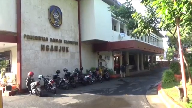 KPK Tetapkan Bupati Nganjuk Tersangka, Pelantikan 100 Perangkat Desa Tertunda 