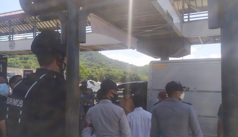 Belasan Pemudik Sembunyi di Truk Logistik Pelabuhan Padangbai Bali