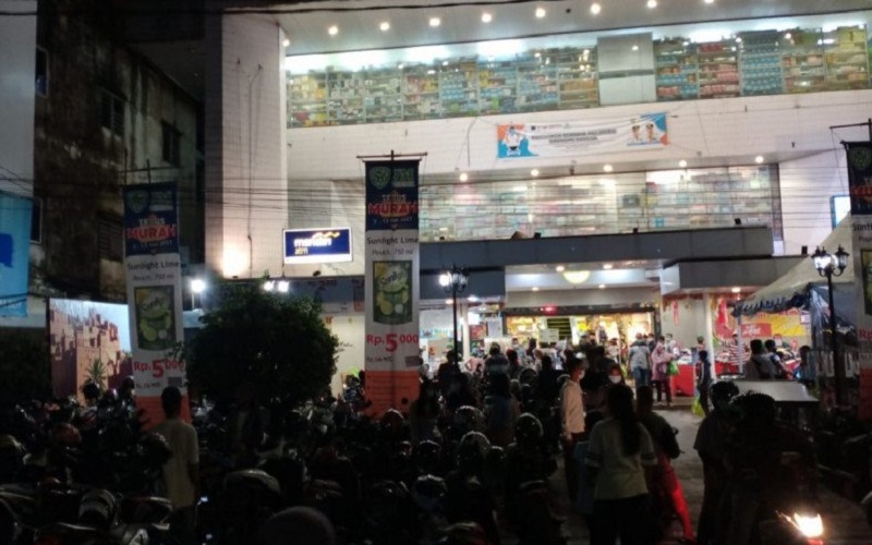 Prokes di Palembang Longgar, Pusat Perbelanjaan Hanya Periksa Suhu dan Masker 