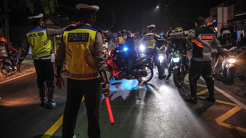 Ratusan Pemudik Motor Diputar Balik di Posko Penyekatan Limbangan - Bagian 1