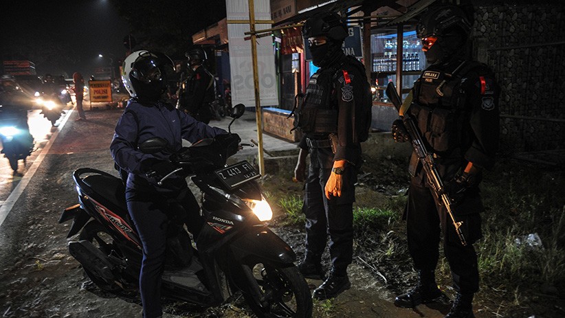 Ratusan Pemudik Motor Diputar Balik di Posko Penyekatan Limbangan - Bagian 3