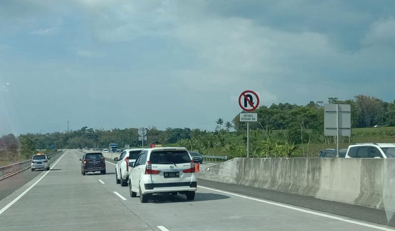 Jalan Tol Semarang-Solo Lengang, Arus Lalu Lintas Lancar