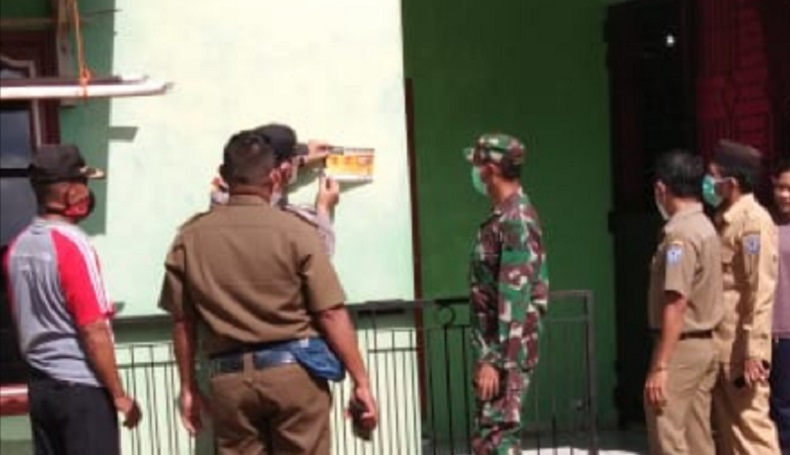 Cegah Klaster Idul Fitri, Rumah Warga Isoman di Toboali Ditempel Stiker Pemantauan