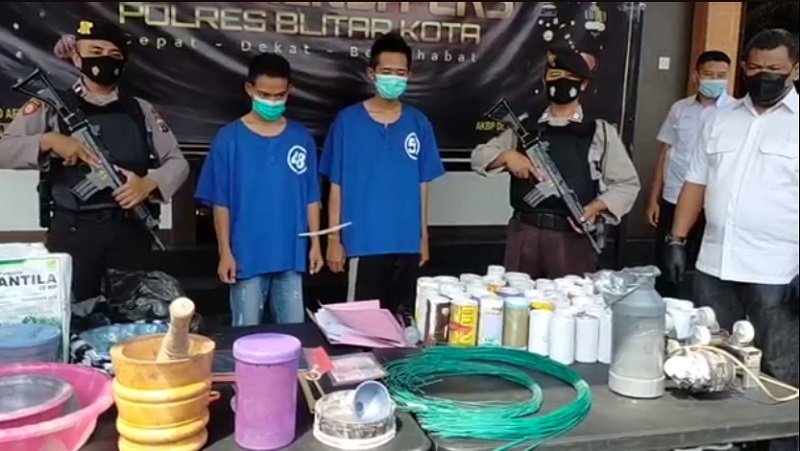 Tangkap 2 Perakit Petasan Spesialis Lebaran, Polisi Amankan Berbagai Bahan Peledak 