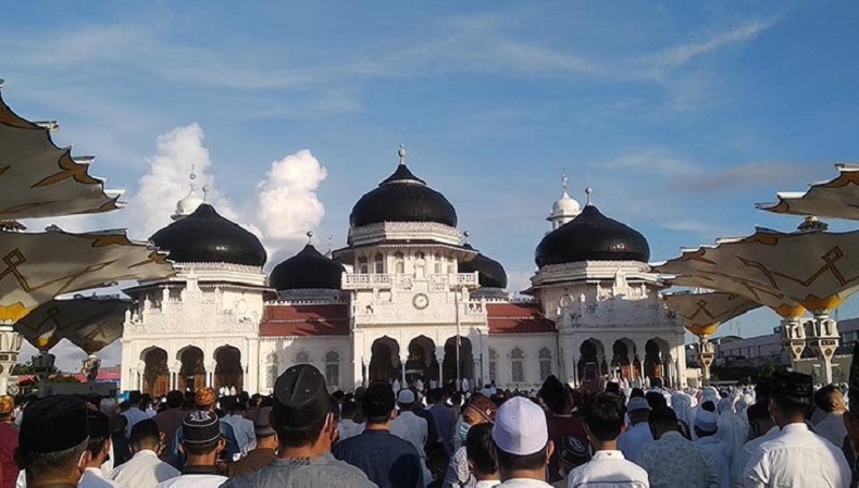 Salat Id di Masjid Raya Baiturrahman Aceh, Khatib Ajak Warga Aktif Lawan Pandemi Covid-19