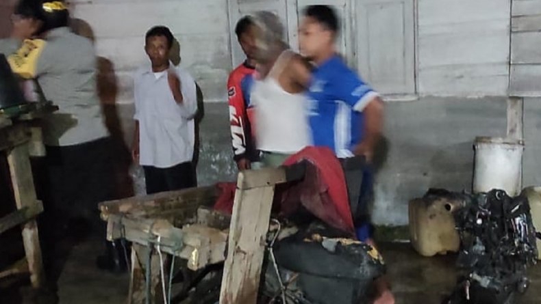 Main Kembang Api Gasing, Motor Warga Mukomuko Terbakar