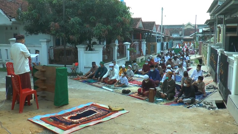 Warga Perumahan Indah Sejahtera 2 Lampung Gelar Salat Id Berjamaah