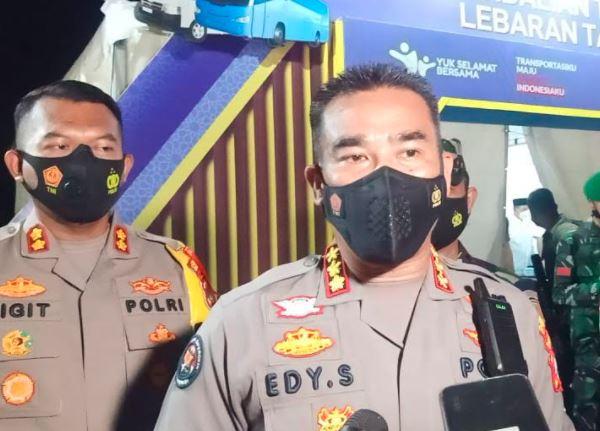 title Polda Banten Putar Balik Ribuan Kendaraan dalam Operasi Ketupat Maung 2021 Polda Banten Putar Balik Ribuan Kendaraan dalam Operasi Ketupat Maung 2021