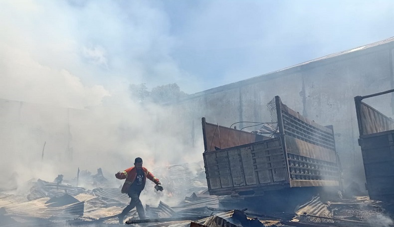 Tiga Gudang di Ternate Terbakar, Kerugian Materiil Miliaran