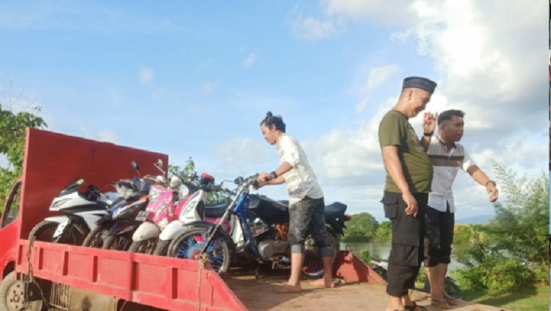 Gerebek Judi Sabung Ayam, 10 Motor Warga Diamankan Polisi