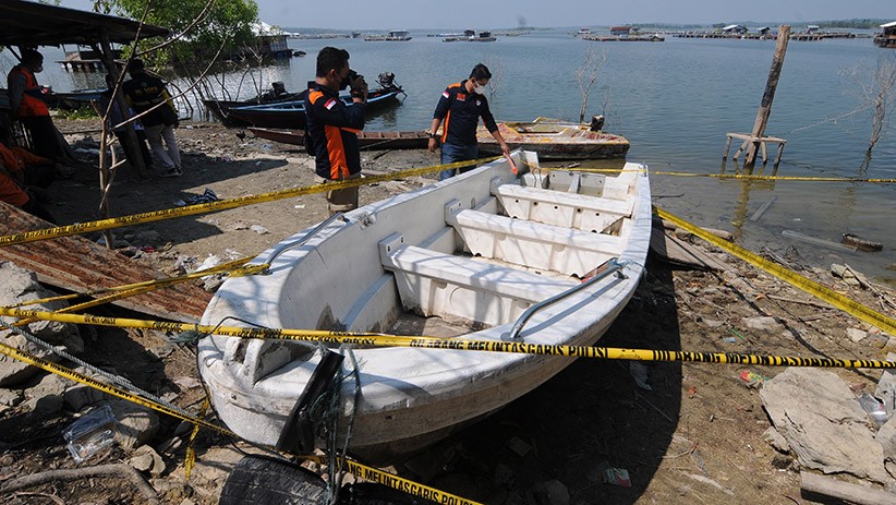 Penampakan Perahu yang Tenggelam saat Bawa Wisatawan di Waduk Kedung Ombo
