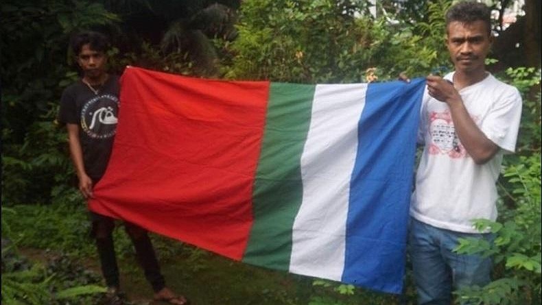 title Kibarkan Bendera RMS di Saparua, 3 Tersangka Ditangkap Polisi Kibarkan Bendera RMS di Saparua, 3 Tersangka Ditangkap Polisi