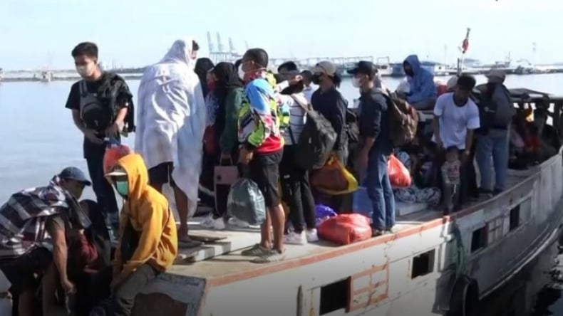 Bawa Penumpang, 3 Kapal Tujuan Pelabuhan Makassar Dipaksa Putar Balik