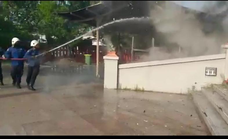 Tempat Lilin di Kelenteng Sam Poo Kong Semarang Ludes Terbakar