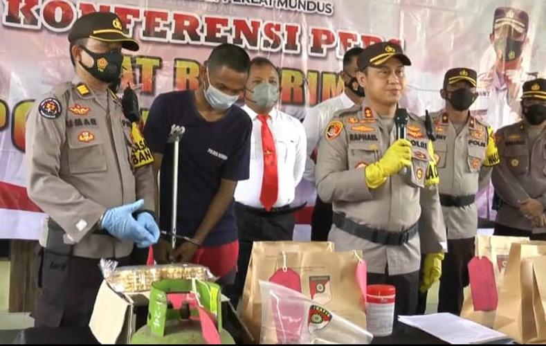 title Pembunuhan Ibu dan Anak di Kendal Terungkap, Polisi Tangkap Pelaku di Indramayu Pembunuhan Ibu dan Anak di Kendal Terungkap, Polisi Tangkap Pelaku di Indramayu