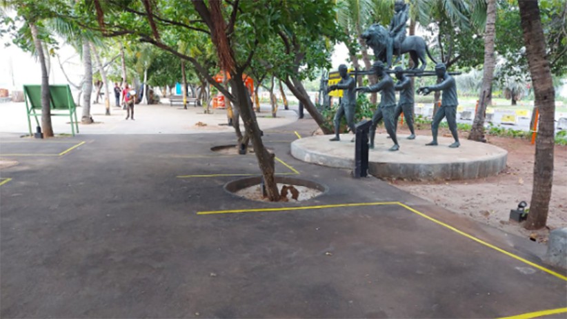 Penampakan Pantai Ancol Dipasang Pagar, Pengunjung Dilarang Berenang - Bagian 4