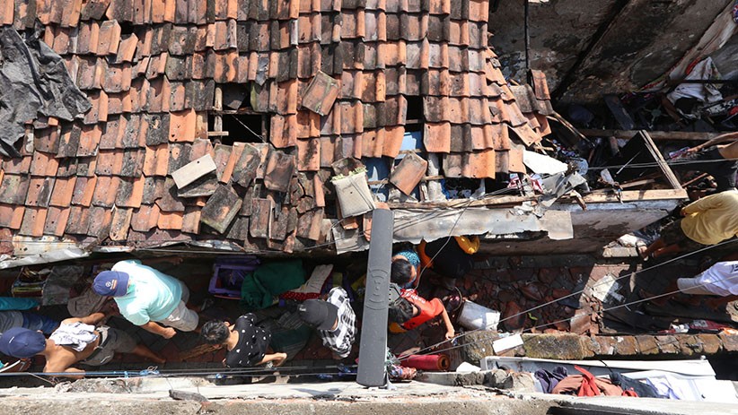 Ditinggal Mudik, 15 Rumah Petak di Surabaya Ludes Terbakar - Bagian 4