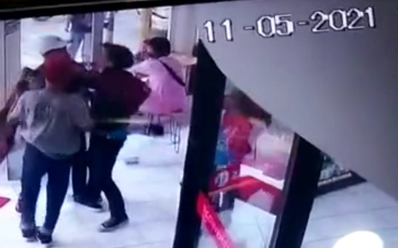 Viral Video Kekerasan Pengamen terhadap Pemuda di Jalan Braga Bandung