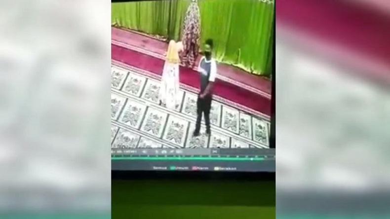 Viral Rekaman CCTV Pria Bejat Cabuli Anak Perempuan saat Salat di Masjid -  Bagian 1
