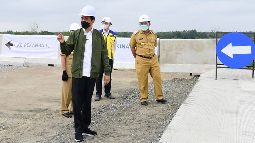 Presiden Jokowi Tinjau Proyek Tol Pekanbaru-Padang - Bagian 1