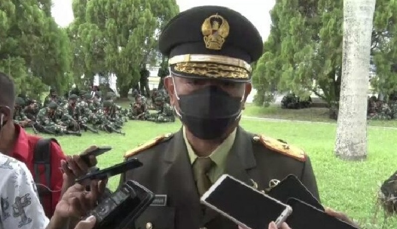 Jenazah 2 Anggota TNI Gugur Diserang OTK di Dekai Dievakuasi       