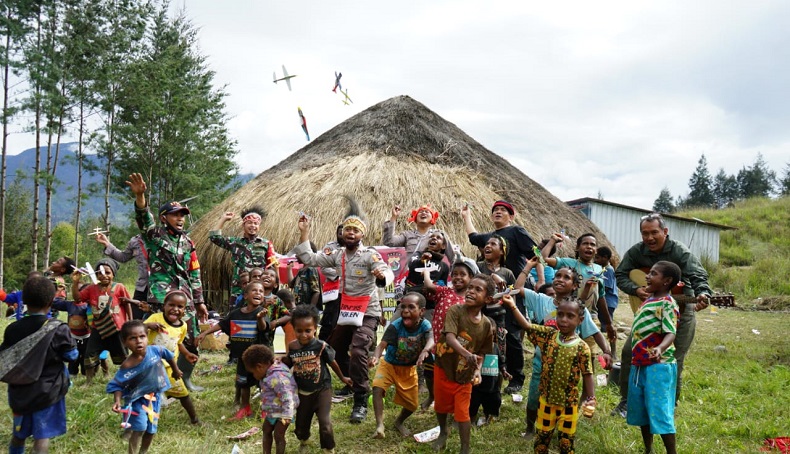 Kepala Suku Paluga Bantah TNI Bakar Rumah dan Gereja di Ilaga Utara