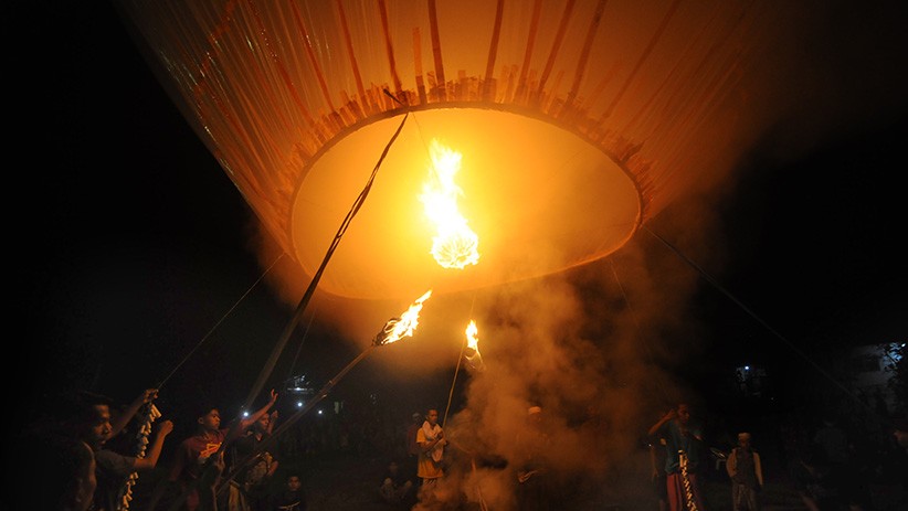 Tradisi Balon Asap Meriahkan Lebaran Ketupat di Pamekasan - Bagian 2