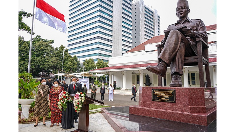 Megawati Resmikan Monumen Bung Karno di Lemhannas - Bagian 1