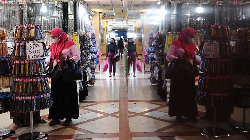 Aktivitas Pasar Tanah Abang Kembali Normal - Bagian 1