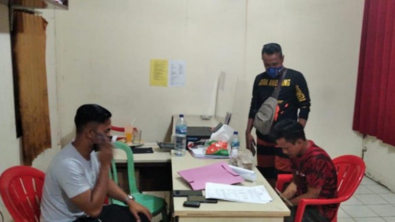 Curi Ponsel sambil Perbaiki Pagar, Tukang Kayu di Payakumbuh Ditangkap Polisi