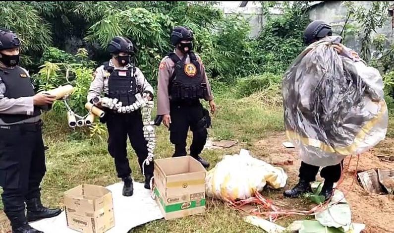 Dirazia Polisi, Warga Pekalongan Tetap Nekat Terbangkan Balon Udara dengan Petasan