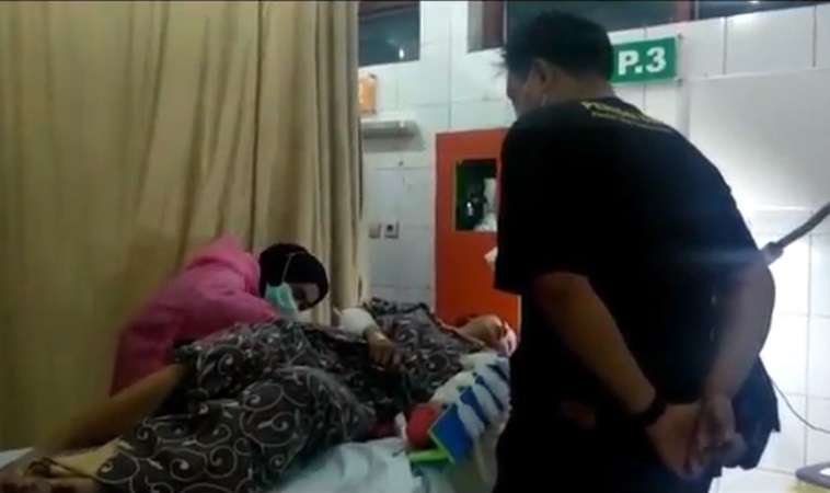 Cemburu, Suami di Jember Bacok Leher Istri dengan Celurit