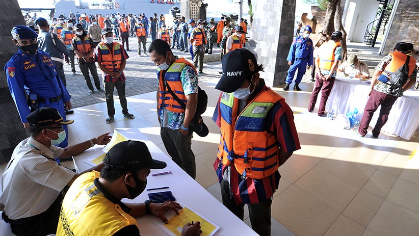 Selamat dari Terjangan Badai 7 Meter, ABK KM Bandar Nelayan Sujud Syukur - Bagian 3