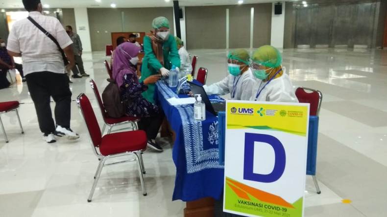 2.550 Warga Solo Raya Disuntik Vaksin Covid-19 di Edutorium UMS 