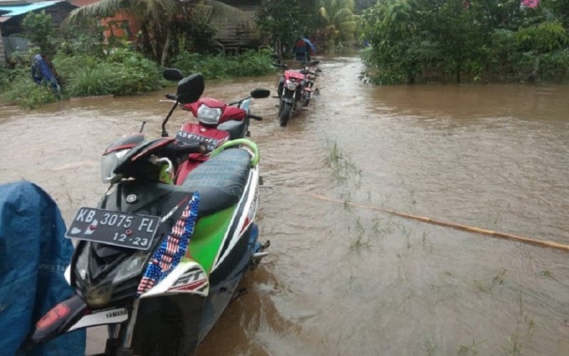 Banjir di Jalan Nasional Kalis-Putussibau Kapuas Hulu Telan Korban Jiwa