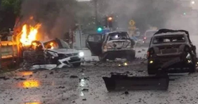 2,5 Ton Petasan Meledak, 9 Polisi dan 7 Warga Luka Parah