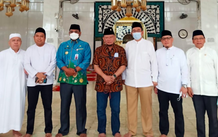 title Ketua DPD La Nyalla Soroti Kasus Arisan Fiktif di Mojokerto, Emak-Emak Diminta Waspada Ketua DPD La Nyalla Soroti Kasus Arisan Fiktif di Mojokerto, Emak-Emak Diminta Waspada