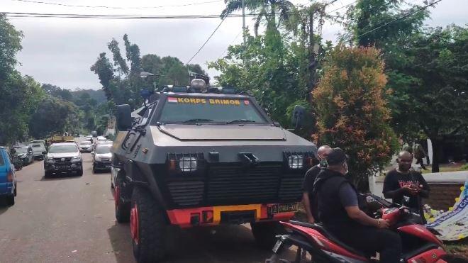 Polisi Perketat Pengamanan di Rumah Duka Wagub Klemen Tinal