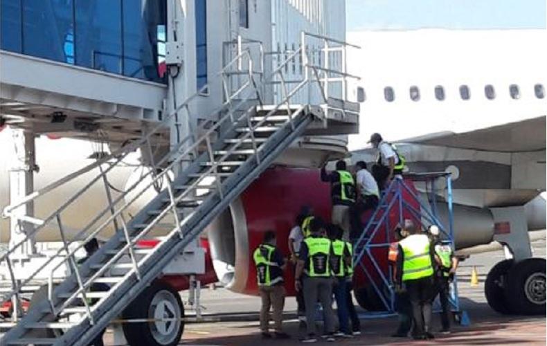 Pesawat Tabrak Garbarata di Bandara I Gusti Ngurah Rai Bali usai Mendarat