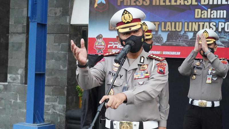 title Pungli di Ditlantas Ngeri dan Terkenal di Jateng, Dirlantas: Dulu Waktu Saya Belum Masuk Pungli di Ditlantas Ngeri dan Terkenal di Jateng, Dirlantas: Dulu Waktu Saya Belum Masuk