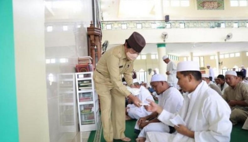 title Pantau Kepatuhan Prokes, Forkopimda Babel Gelar Operasi Yustisi di 23 Masjid Pantau Kepatuhan Prokes, Forkopimda Babel Gelar Operasi Yustisi di 23 Masjid