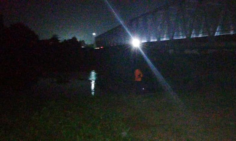 Seberangi Sungai dengan Ember Bekas Cat, Satpam Ini Tenggelam Terseret Arus