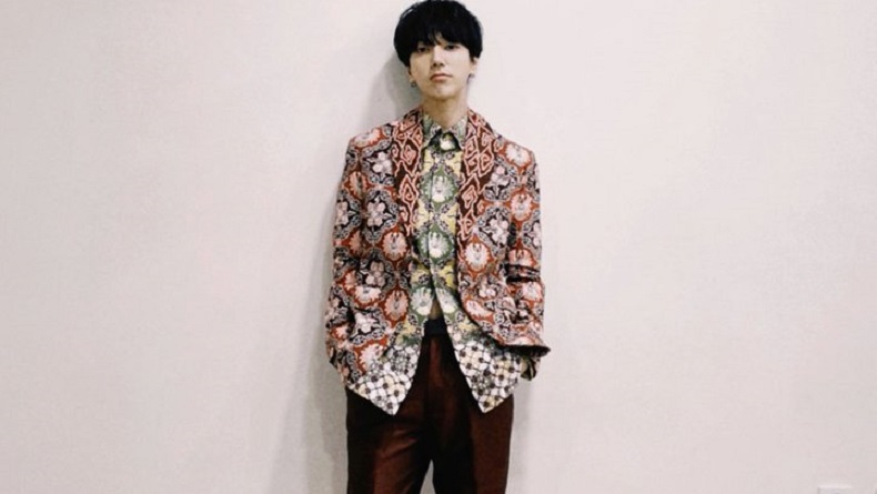 Heboh Yesung Super Junior Pamer Pakai Batik Rancangan Ridwan Kamil, Netizen: Daebak! 